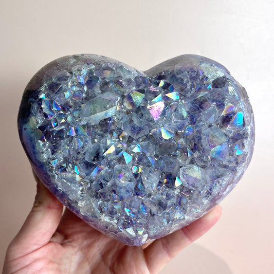 Aura Amethyst Heart