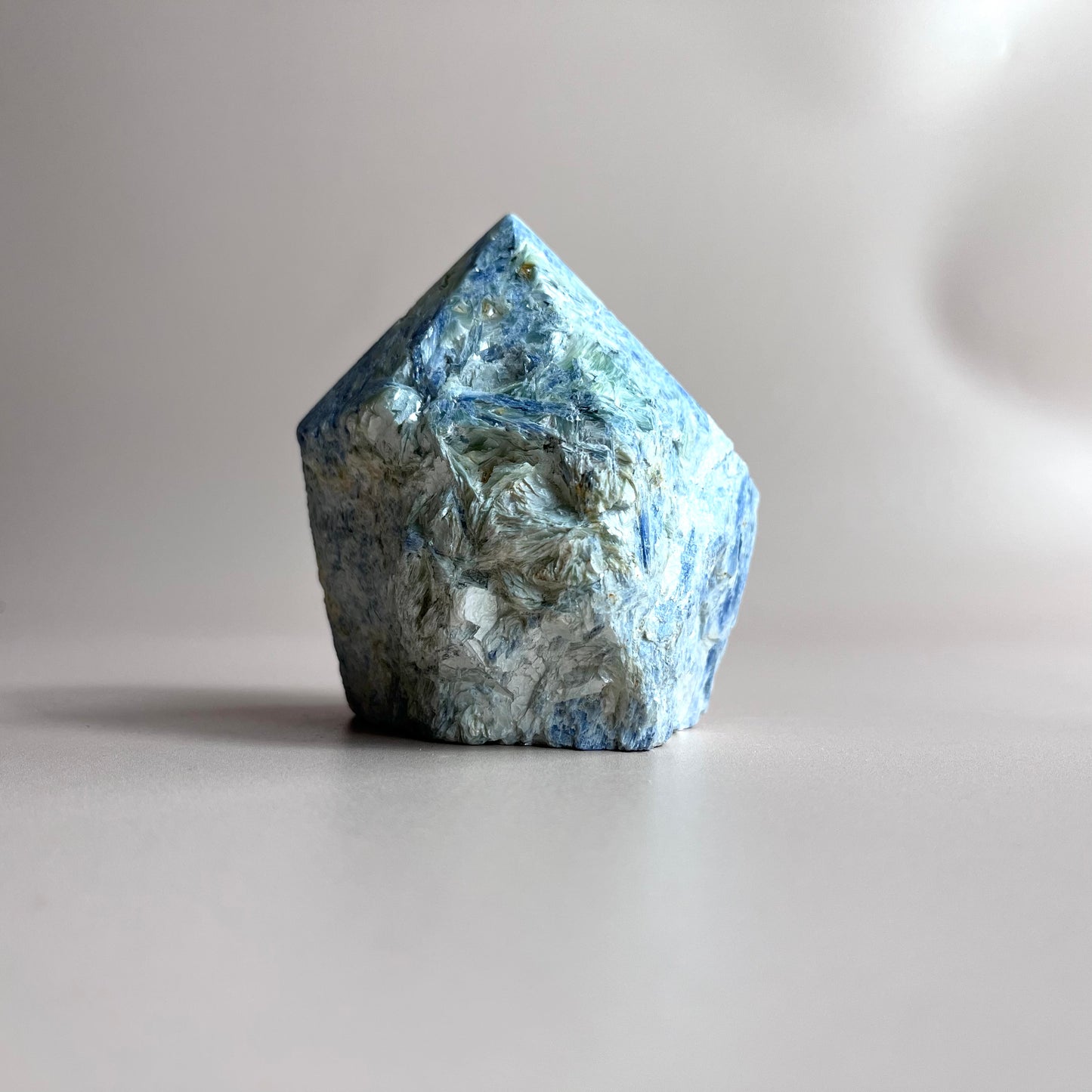 Kyanite Cut Base Point