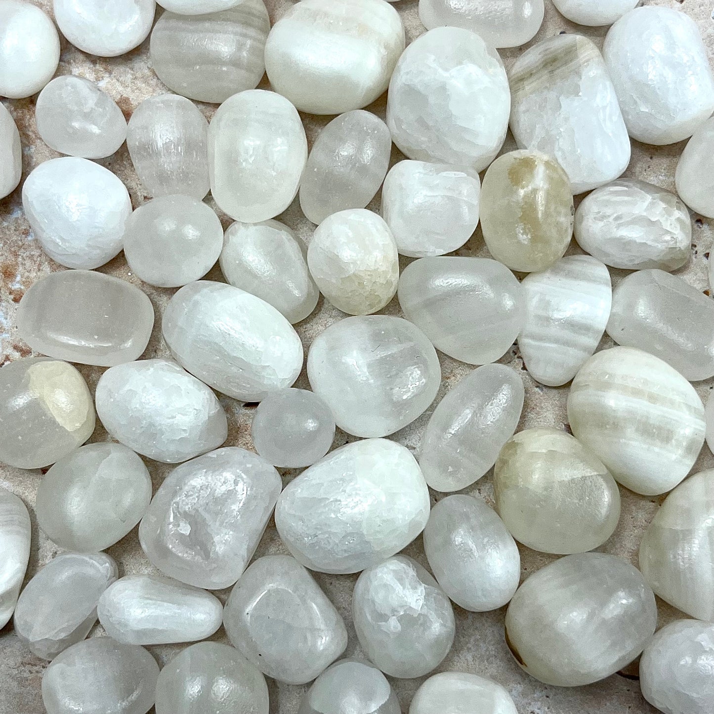 White Onyx tumblestone